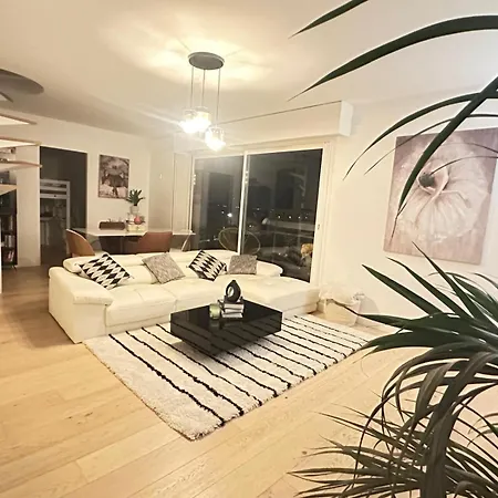 Rooftop Apartment *